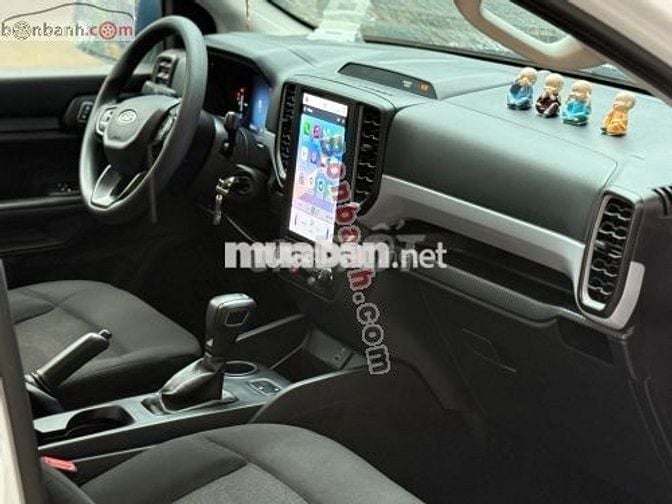 Ford Ranger XLS 2.0L 4x2 AT 2022 - 605 Triệu