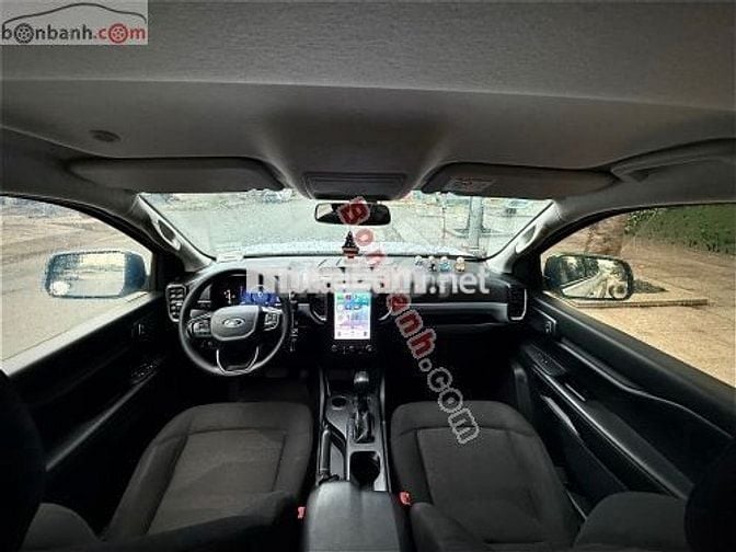 Ford Ranger XLS 2.0L 4x2 AT 2022 - 605 Triệu