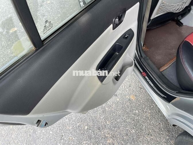 Hyundai Accent verna 2009 1.4 MT - 150000 km