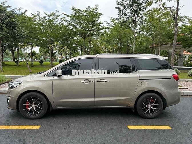 Kia Sedona 2017 2.2L DATH - 150000 km