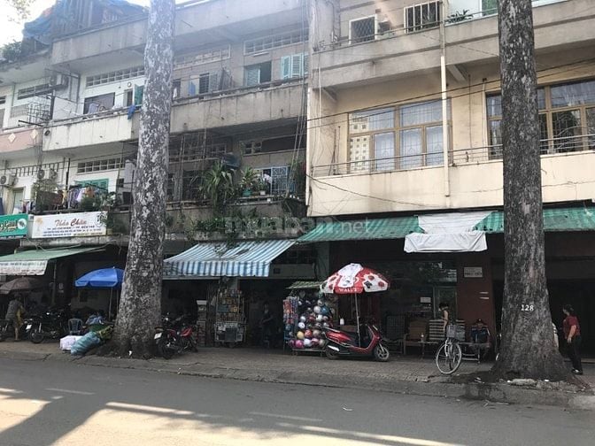 Cho thuê nguyên căn lầu 2, căn góc, khoảng 50m2, đường Hùng Vương, Q5