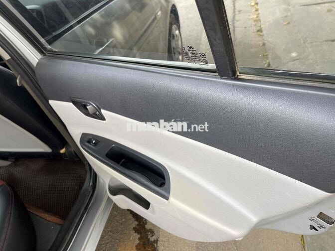 Hyundai Accent verna 2009 1.4 MT - 150000 km