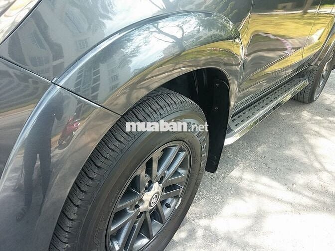 Bán xe Toyota Fortuner 2016 số sàn máy dầu