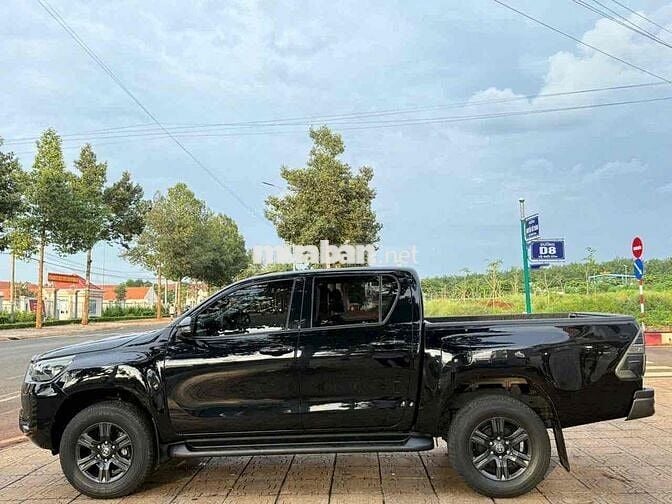 Toyota Hilux 2021 AT - nguyên zin bao test hãng
