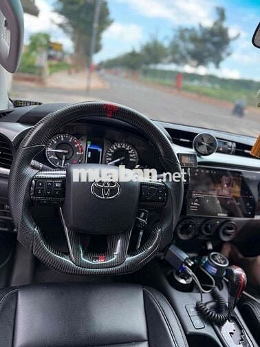 Toyota Hilux 2021 AT - nguyên zin bao test hãng