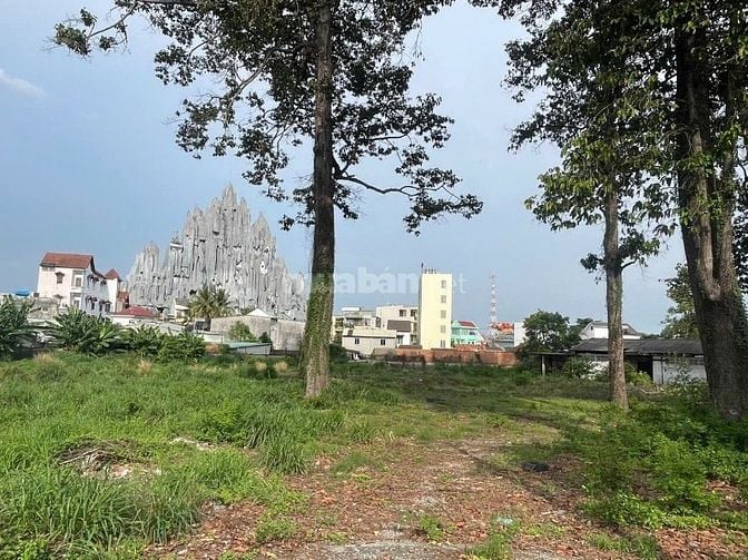 Cho thuê đất đường Võ Nguyên Giáp quận 9 giá 180 triệu 
