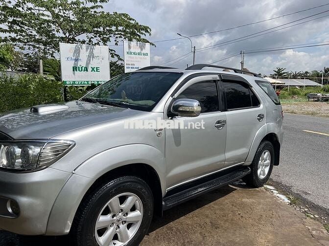 Toyota Fortuner 2009 2.5G - 250000 km