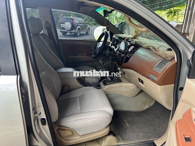 Toyota Fortuner 2009 2.5G - 250000 km