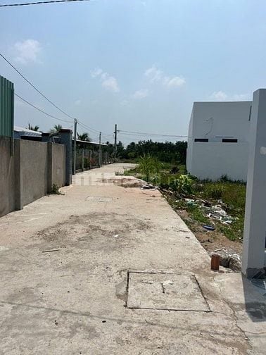 Nhà cấp 4 cực kỳ rộng rãi, SHR, 161,3m2, Trung Lập Hạ, Giá 890 Triệu.