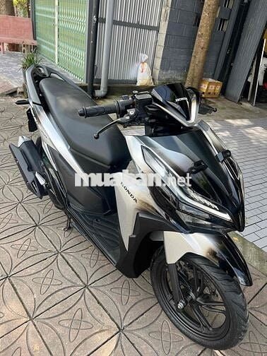 Vario 150 2021 màu hót hồ sơ cầm tay.