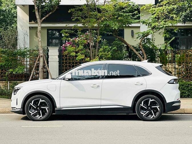 VinFast VF8 2022 Eco - 37000 km