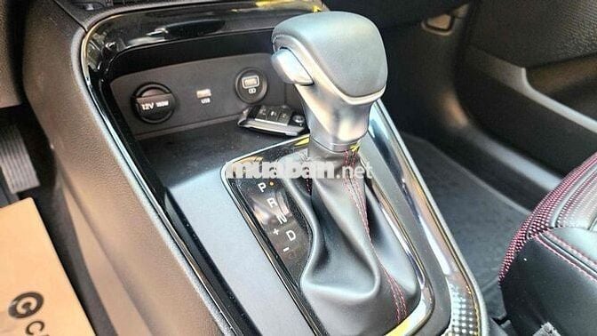 Kia Sonet 2023 Luxury 1.5 AT - 16000 km