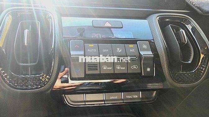 Kia Sonet 2023 Luxury 1.5 AT - 16000 km