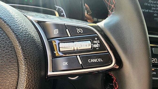 Kia Sonet 2023 Luxury 1.5 AT - 16000 km