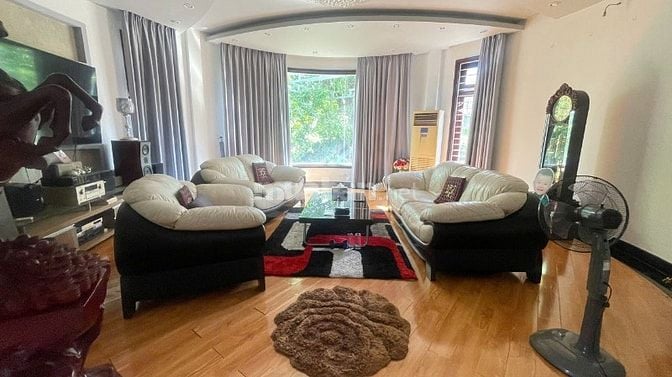 Chính chủ cho thuê Biệt thự rộng 500m Phú Mỹ Q7 giá 80triệu nhà đẹp