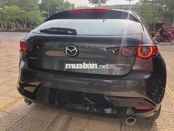 MAZDA 3 - ƯU ĐÃI GIÁ 20TR + QUÀ TẶNG