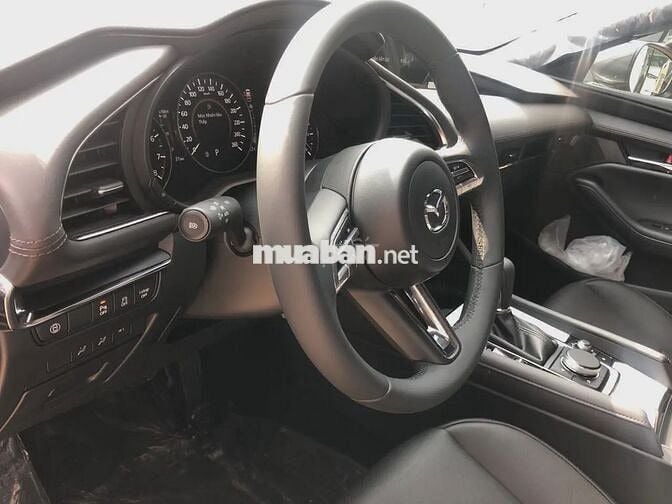 MAZDA 3 - ƯU ĐÃI GIÁ 20TR + QUÀ TẶNG