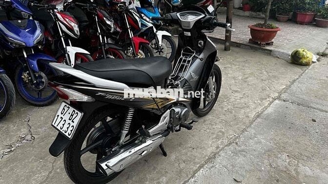 Future fi 2009 đen xám 17333 ( hỗ trợ góp )