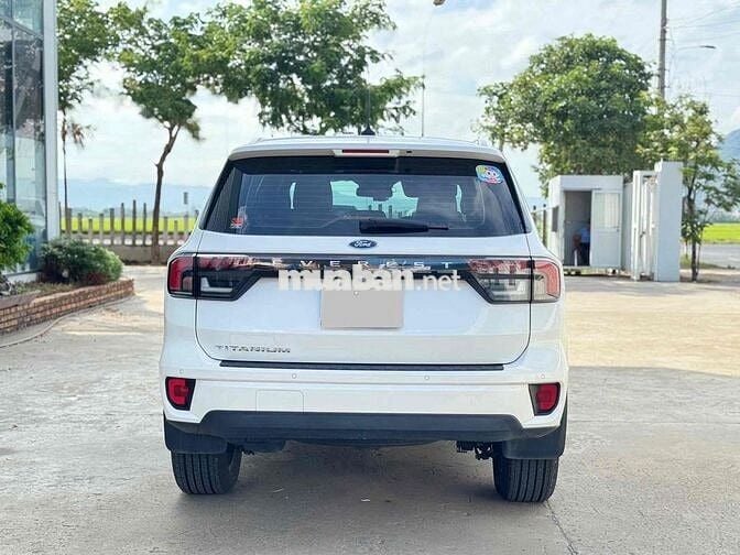 Ford Everest 2023 Titanium 2.0L 4x2 AT - 22600 km