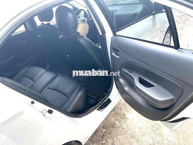 Mitsubishi Attrage 2021 1.2L CVT - 30000 km