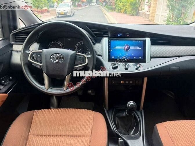 Toyota Innova 2.0E 2019