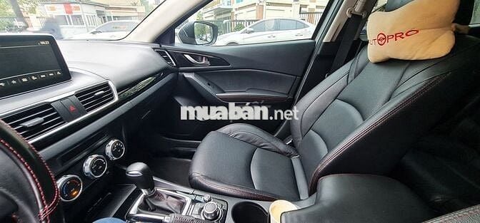 Mazda 3 2016 1.5 AT Hatchback - 103000 km