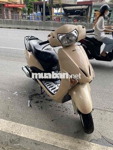 Honda lead đời cao êm đẹp như hình