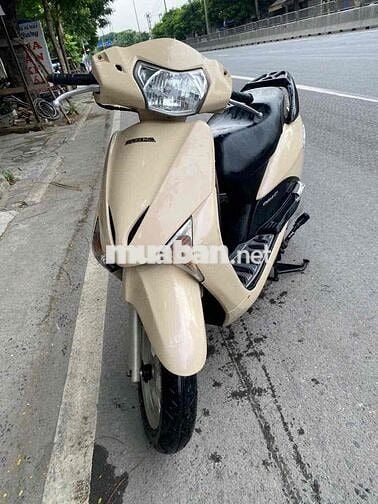 Honda lead đời cao êm đẹp như hình