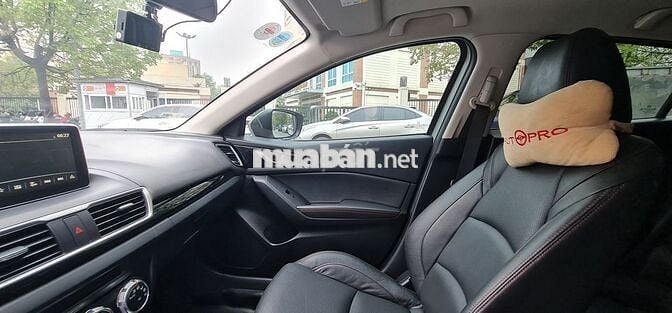 Mazda 3 2016 1.5 AT Hatchback - 103000 km