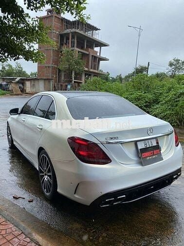 Connect Auto bán Mercedes C200 2017 đã lên AMG
