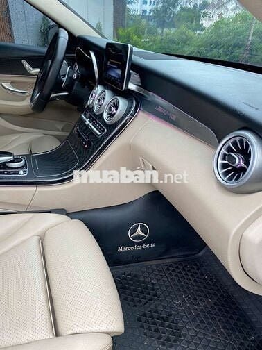 Connect Auto bán Mercedes C200 2017 đã lên AMG