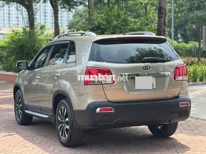 Kia Sorento 2015 S GAT 2.4L 4WD - 98000 km
