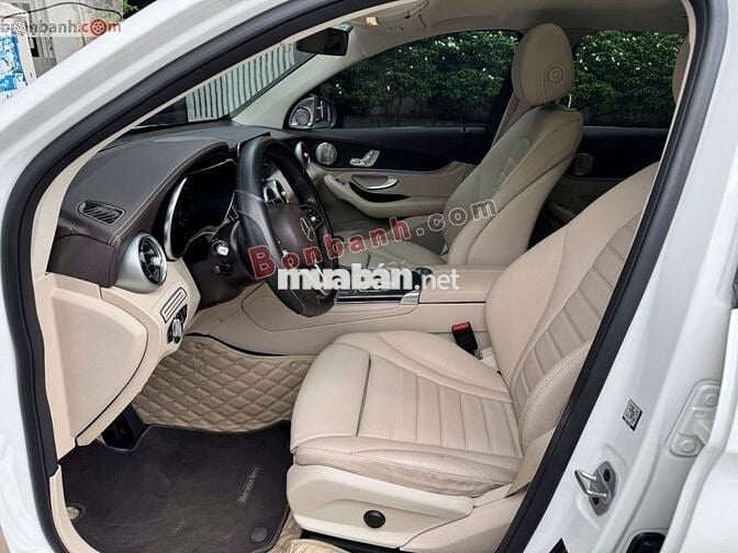Mercedes Benz GLC 300 4Matic 2022 - 1 Tỷ 730 Triệu