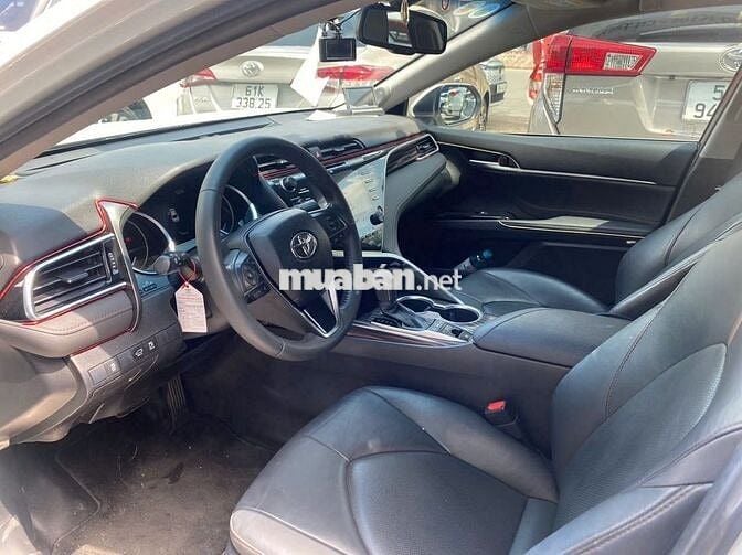 Toyota Camry 2019 2.5Q - 30900 km