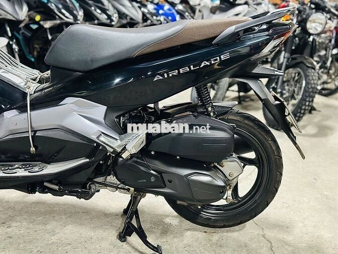 XE MÁYTHANH TÙNG_AIR BLADE 150 ABS ĐEN BÓNG ZIN