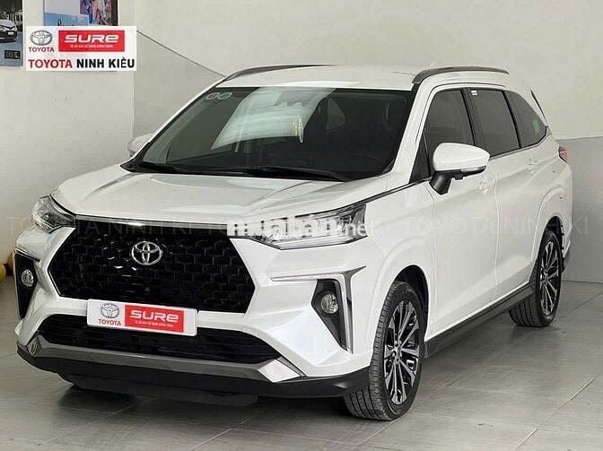 Toyota Veloz Cross 2022 CVT Top - 28.000 km