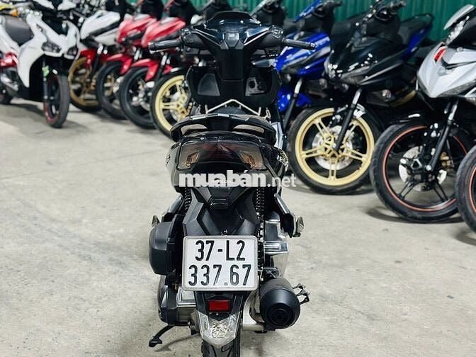 XE MÁYTHANH TÙNG_AIR BLADE 150 ABS ĐEN BÓNG ZIN