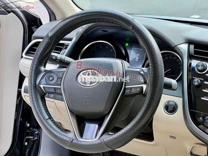 Toyota Camry 2.0G sản xuất 2019 Nhập Thái Lan