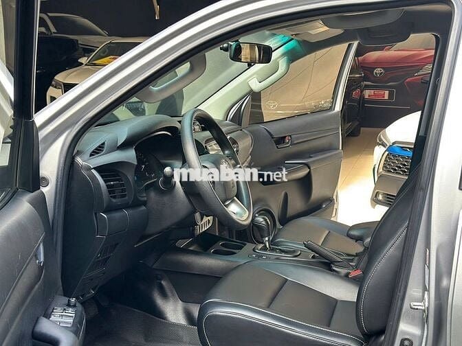 Hilux 2.4E AT 4x2 (HK)
