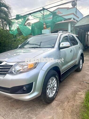 Toyota Fortuner 2012 2.5G - 140000 km