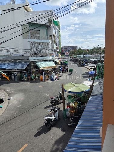 Bán Nhà 1 Trệt 2 Lầu Mặt Tiền Chợ Lê Thị Nhiên, Long Xuyên, An Giang