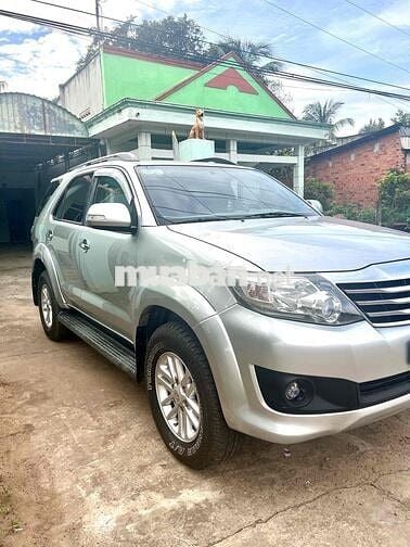 Toyota Fortuner 2012 2.5G - 140000 km