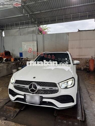 Mercedes Benz GLC 300 4Matic 2022 - 1 Tỷ 730 Triệu