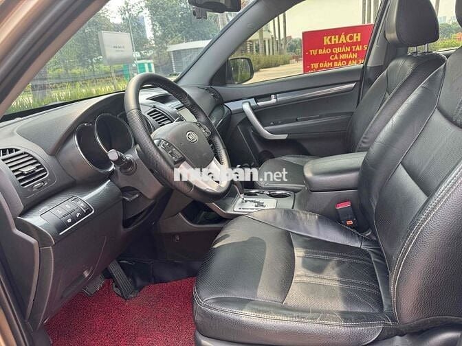 Kia Sorento 2015 S GAT 2.4L 4WD - 98000 km