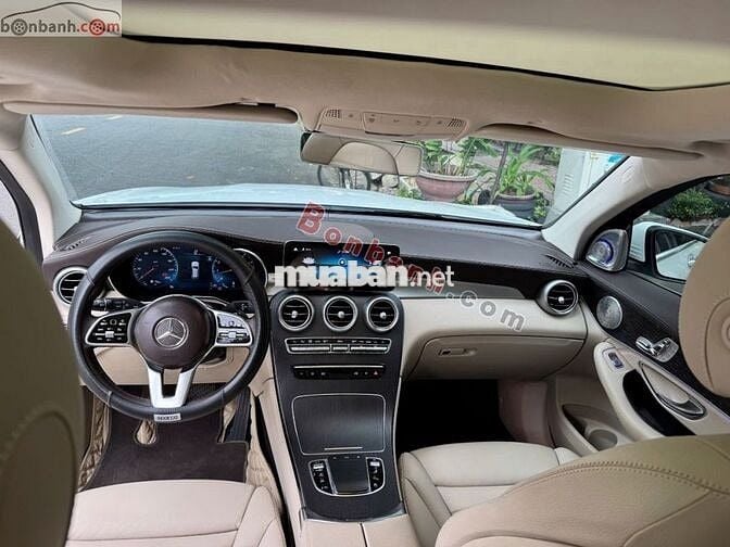 Mercedes Benz GLC 300 4Matic 2022 - 1 Tỷ 730 Triệu