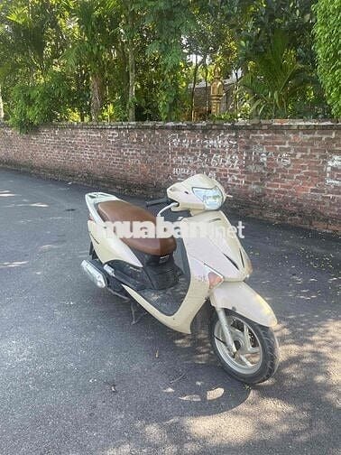 Nhà e có xe ko đi lại cần bán ai mua lh e