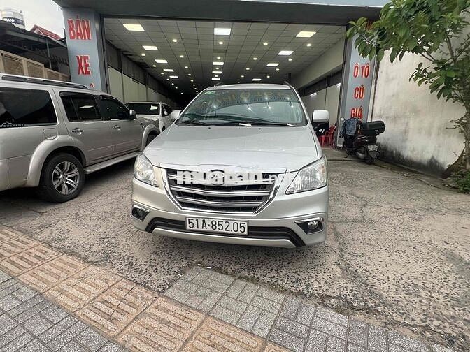 Toyota Innova 2014 2.0G - 810000 km