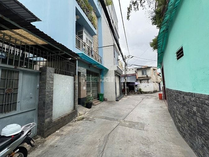 Bán nhà hẻm xe hơi Trường Chinh, ngay nhà Ga T3, Etown