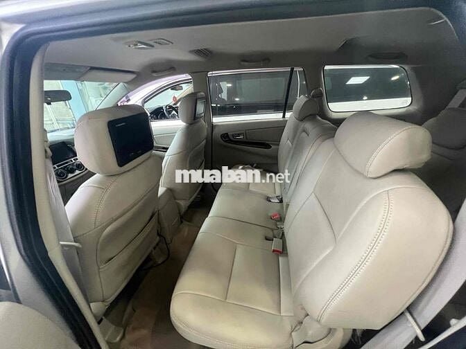 Toyota Innova 2014 2.0G - 810000 km