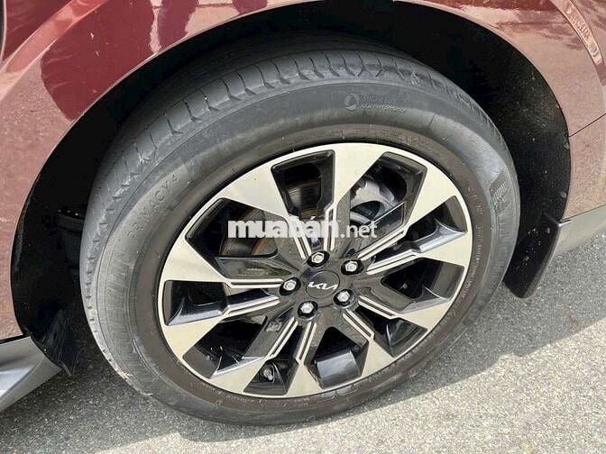 Kia Carnival 2022 Signature 2.2D - 36000 km